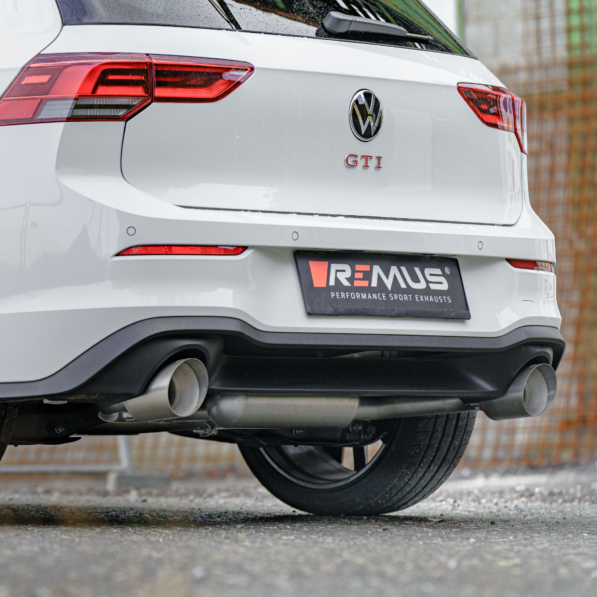 Sport exhaust centered (absorption principle) Golf VIII GTI, L/R axle-back-system incl. (EC-) approval