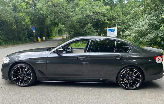 BMW 5 SERIES G30 GLOSS BLACK SIDE SKIRTS - MP STYLE