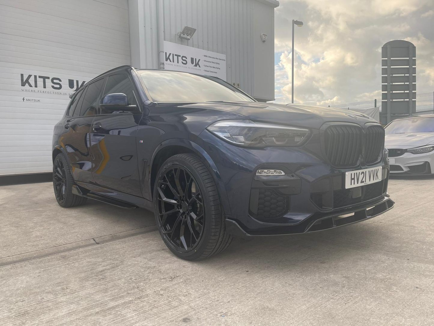 BMW X5 G05 FULL BLACK PLASTIC KIT