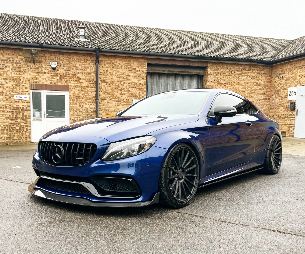 MERCEDES W205 C63 & C63S COUPE 2DR & SALOON 4DR CARBON SIDE SKIRTS - D STYLE