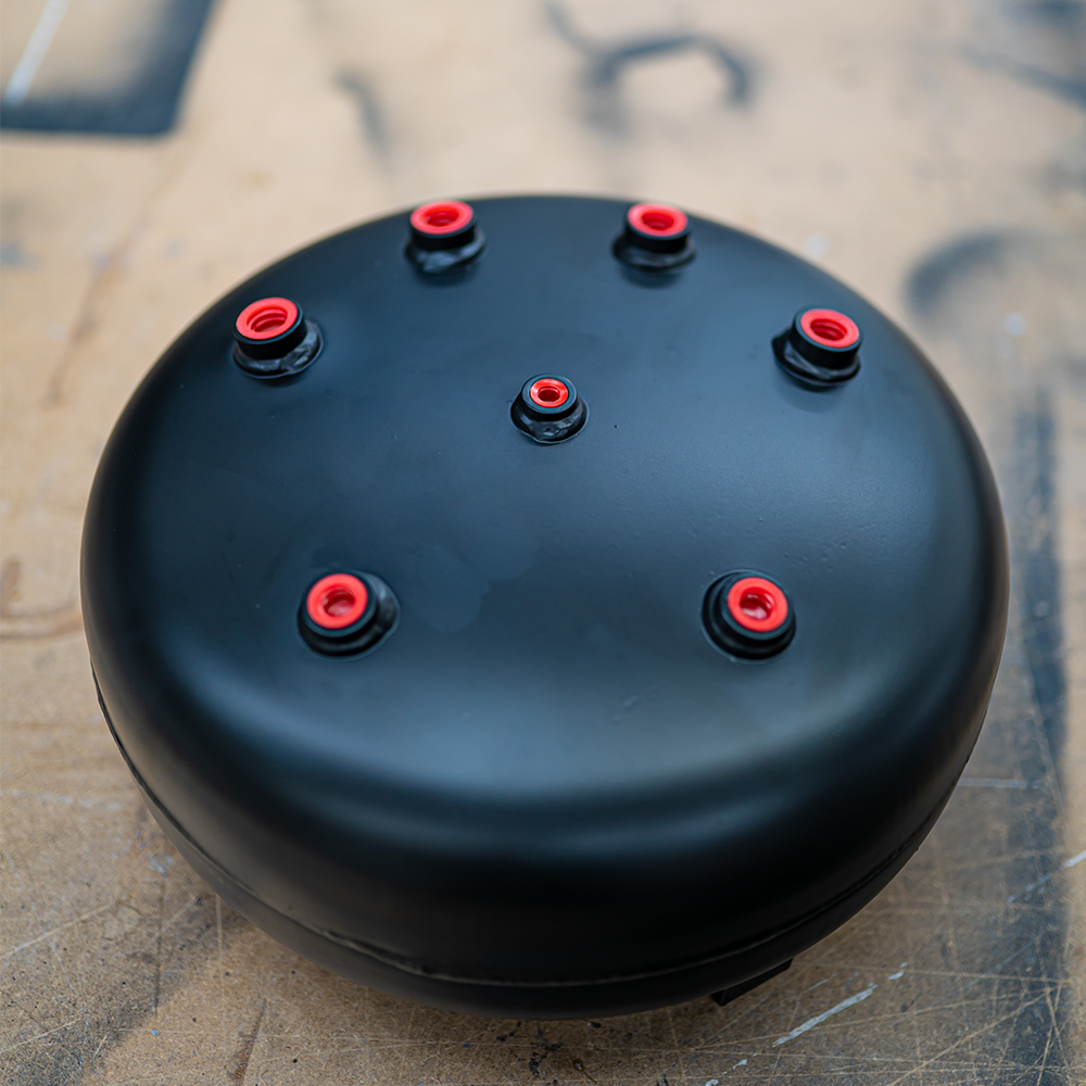 4 Gallon Black Pancake Tank By Compress Air