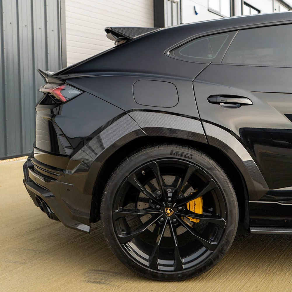 LAMBORGHINI URUS  FULL CARBON FIBRE ARCHES - CT DESIGN
